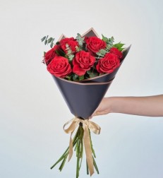 9-lu-vip-gul-buketi.jpg